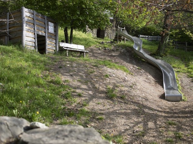 Il parco giochi nella foresta di Velloi, vicino a Lagundo